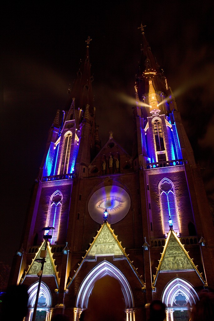 eindhoven kunst art china light licht festival lichtshow show festiviteit glow evenement event chinees chinese verlichting draak dragon lichtfestival